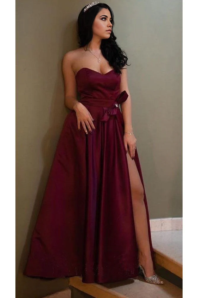 Vestidos de fiesta de noche burdeos sin tirantes, de satén y corte en A con escote en forma de corazón
